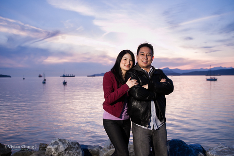 Beach, Beautiful Vancouver, By the sea, Engagement session, Engagement session at night, night time session, Water